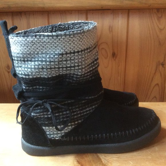 Canyon River Blues Black Suede Southwestern Sweater Boot Size 6M - Picture 2 of 8